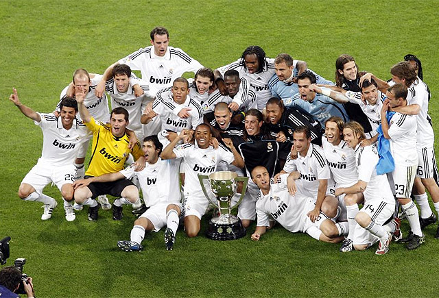 教练赛后落泪太真实（教练赛后泪洒赛场，真情流露）