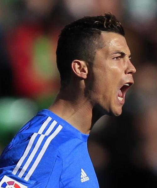 阿斯：伊萨克缺席利物浦赛前合练，将错过对阵皇马欧冠焦点战（阿斯：伊萨克未参加利物浦战前训练，确认无缘对皇马的欧冠焦点战）